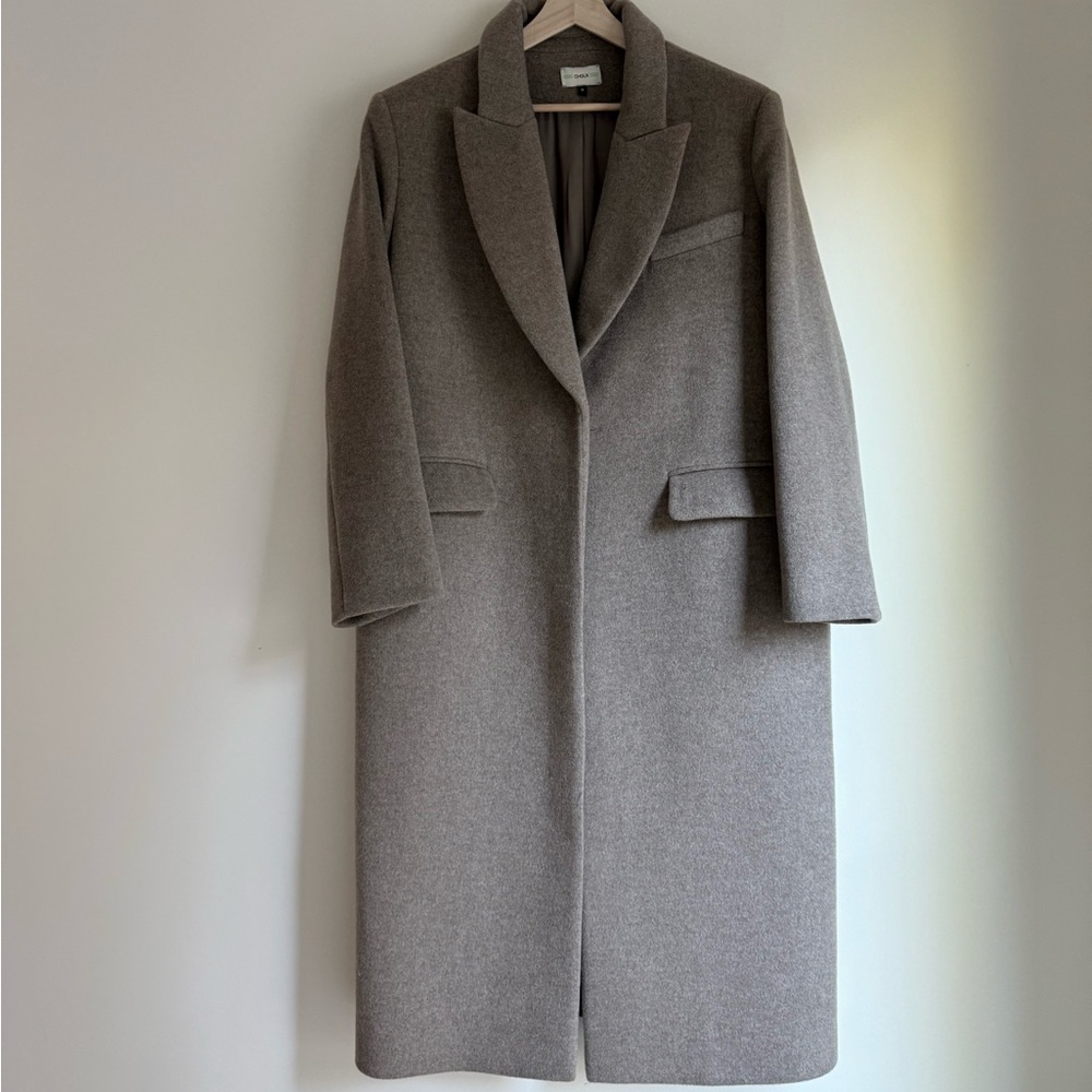 CHOUX Classy oversized coat, Size Medium, Griege. All Wool Coat.